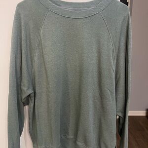 American Eagle Outfitters Green Crewneck Sweater with Raglan Sleeves
